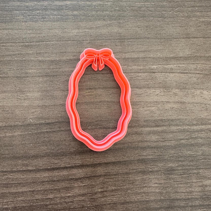 Anniversary Oval Bow Frame Cookie Cutter