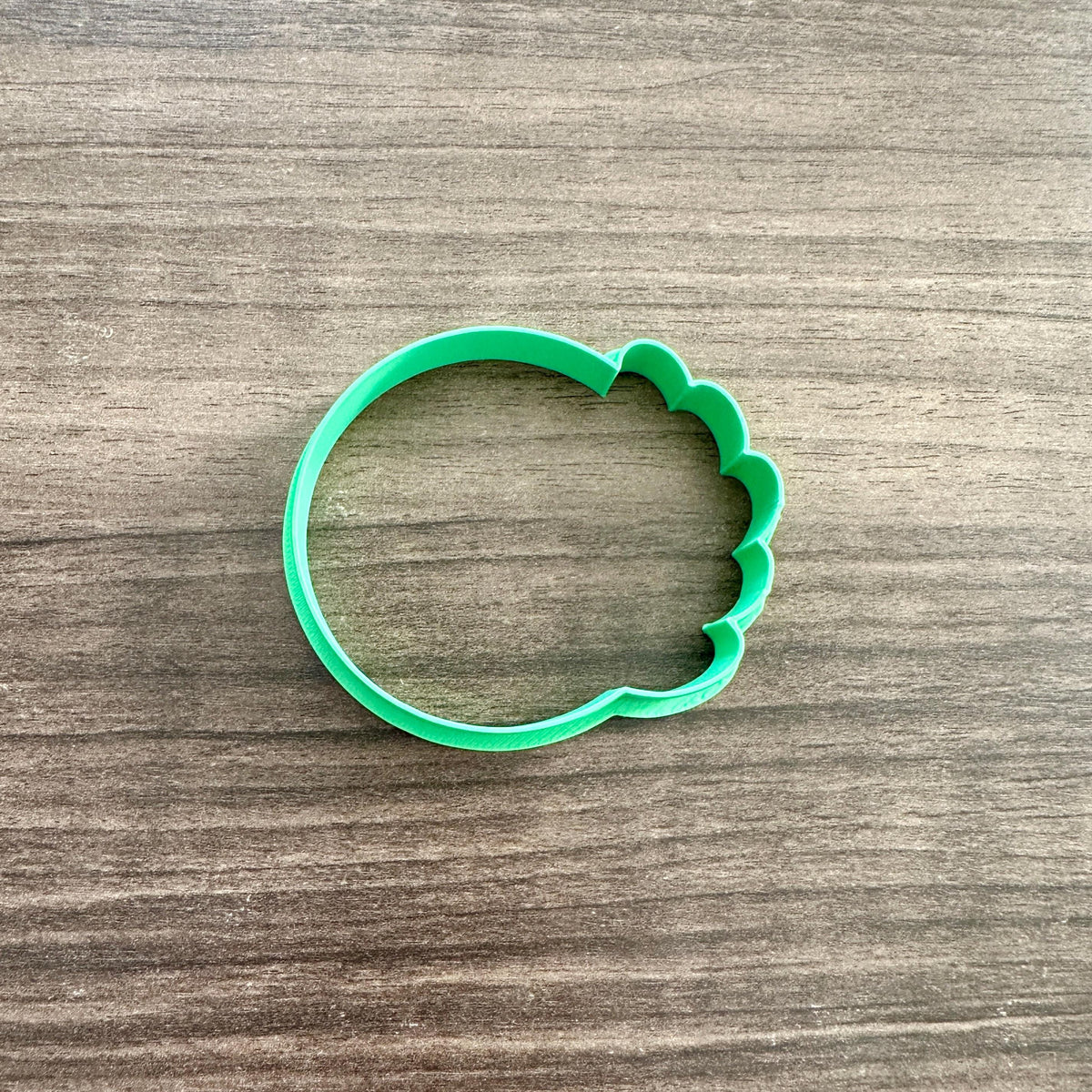 Round with Floral Wreath Cookie Cutter