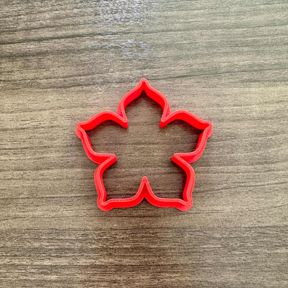 Flower Outline Cookie Cutter Set: 5 Petal Flower Cookie Cutter