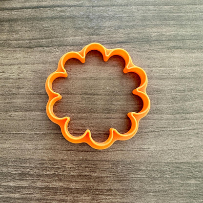 Flower Outline Cookie Cutter Set: 10-Point Circle Outline Cookie Cutter