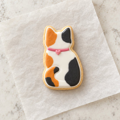 Sitting Cat Cookie Cutter (decorated cookie mockup)
